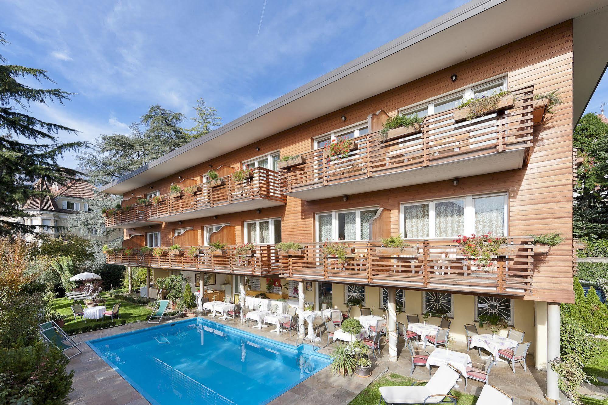 Hotel Aster ميرانو المظهر الخارجي الصورة